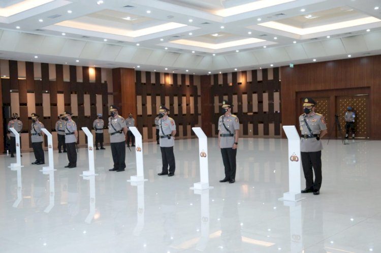 Dilantik Kapolri Jadi Kabaintelkam, Putra Papua Irjen Paulus Waterpauw Resmi Naik Bintang Tiga.