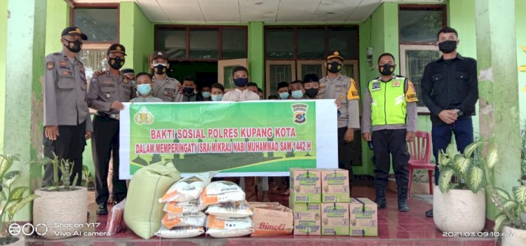 Dalam Rangka Memperingati Isra Mi’Raj , Polres Kupang Kota Laksanakan Bhakti Sosial Di Panti Asuhan Aisyiyah Kota Kupang