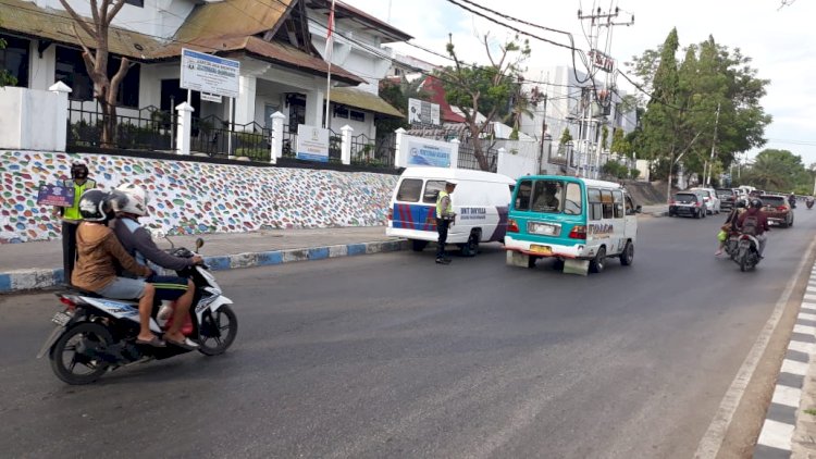 Himbauan Budaya Tertib Berlalu Lintas dan Protokol Kesehatan Oleh Satlantas Polres Kupang Kota