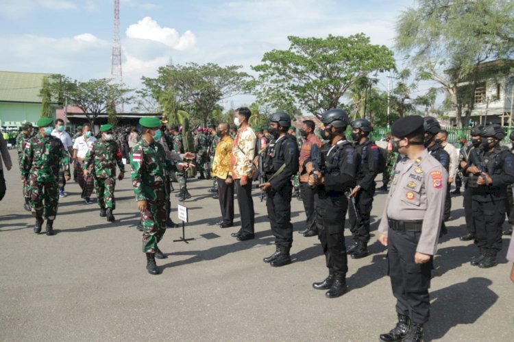 Personel Polres kupang kota laksanakan Apel gelar pasukan dalam rangka kesiapan Kunker Wakil Presiden RI berserta Ibu Hj. Wuri Ma'ruf Amin dan rombongan di kota Kupang Prov. NTT
