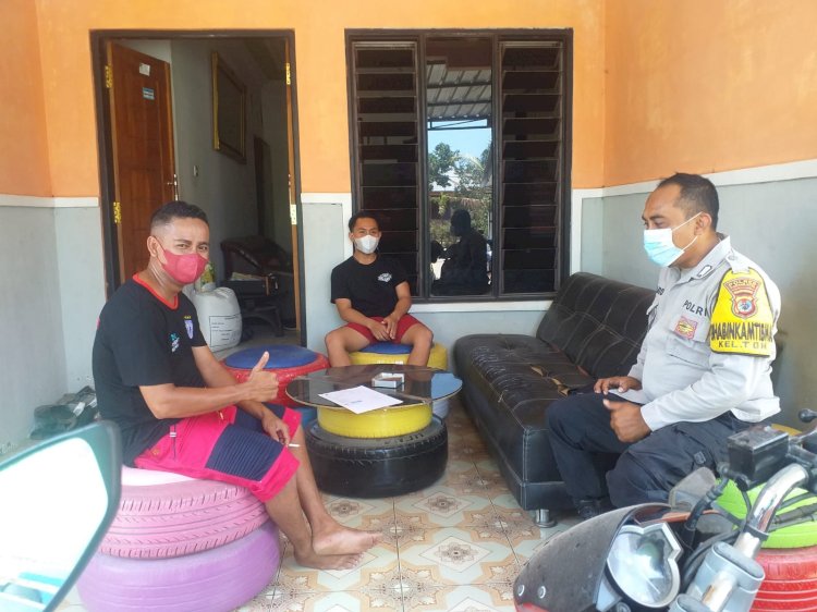 Bhabinkamtimas Kelurahan TDM Himbau Warga Binaannya Tetap Jaga Kamtibmas dan Taat Prokes