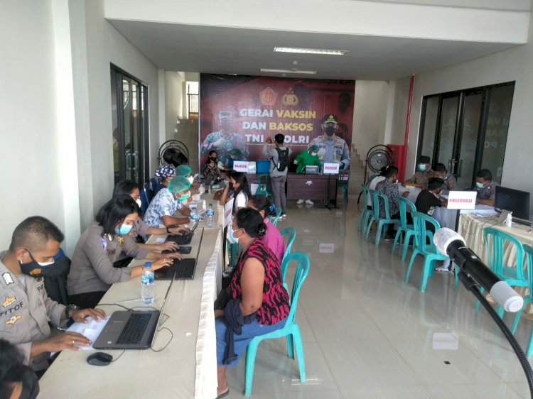 Hari Kedua Gerai Vaksin Polri Polres Kupang Kota  Di Kampus IAKN Kupang, Sebagai Upaya Percepatan Vaksinasi Covid-19 Bagi Masyarakat Kota Kupang