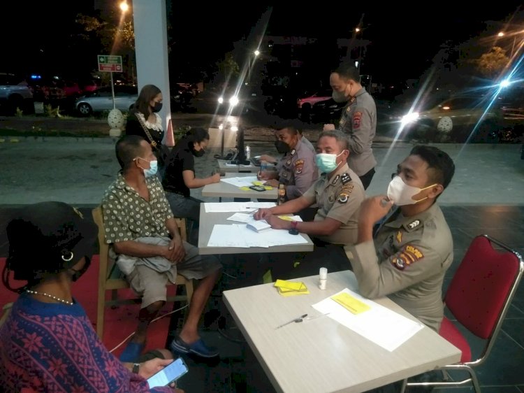 Hari Kedua Gerai Vaksin Polri Polres Kupang Kota Di Lippo Mall Kupang, Upaya Percepatan Vaksinasi Covid-19 Bagi Masyarakat Kota Kupang