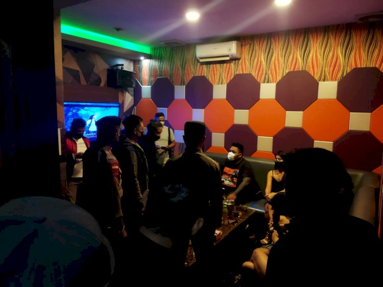 Dalam Rangka OPS Pekat Ranakah 2021 Personel Laksanakan Patroli Sambangi Tempat Hiburan Malam