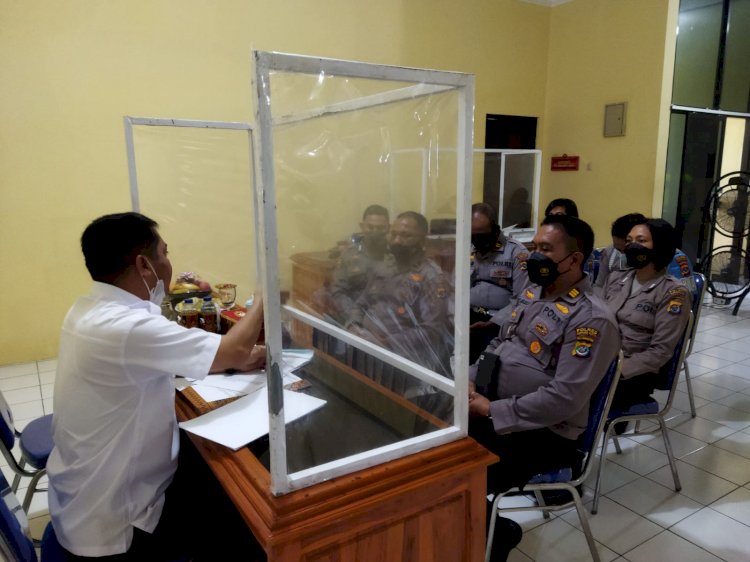 Polres Kupang Kota Terima Kunjungan Kerja Tim Wasrik Itwasda Polda NTT Tahap I TA 2022