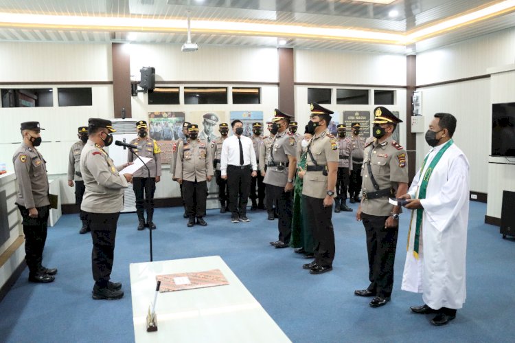 Kapolres Kupang Kota Pimpin Sertijab Kapolsek Kelapa Lima Dan Pelantikan Kapolsek Maulafa