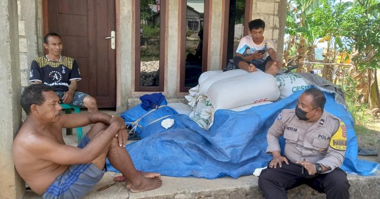 Patroli dan Sambang Bhabinkamtibmas Kelurahan Kolhua Sampaikan Pesan Kamtibmas.