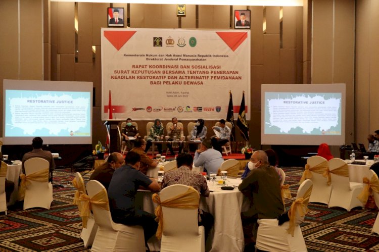 Kapolresta Kupang Kota Hadiri Rapat koordinasi dan sosialisasi surat keputusan bersama, tentang penerapan keadilan Restoratif dan alternatif Pemindanaan Bagi pelaku Dewasa.