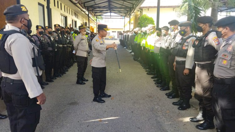 Kapolresta Lakukan  Pengecekan Serah Terima Tugas Jaga.