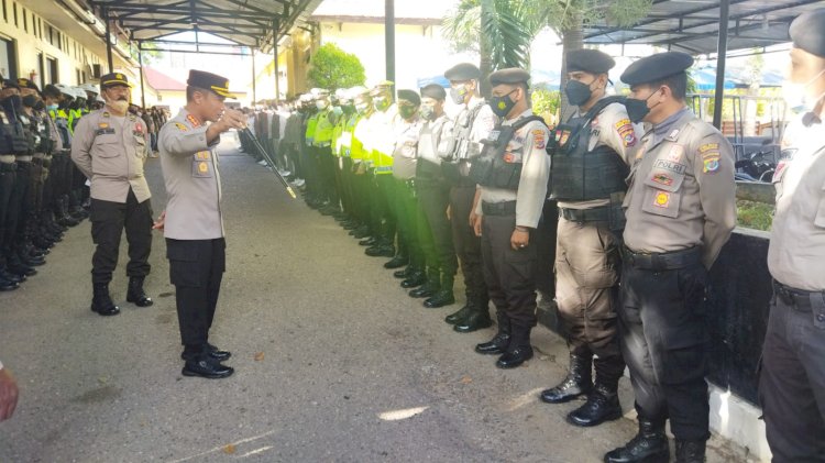 Kapolresta Lakukan  Pengecekan Serah Terima Tugas Jaga.