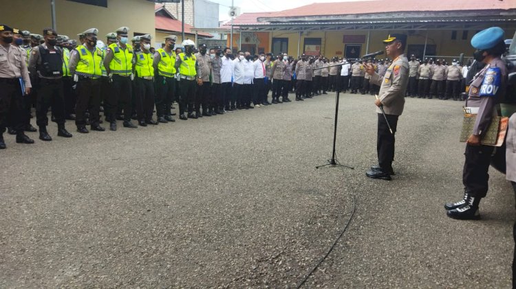 Kapolresta Kupang Kota Apreseasi Kerja Anggota.