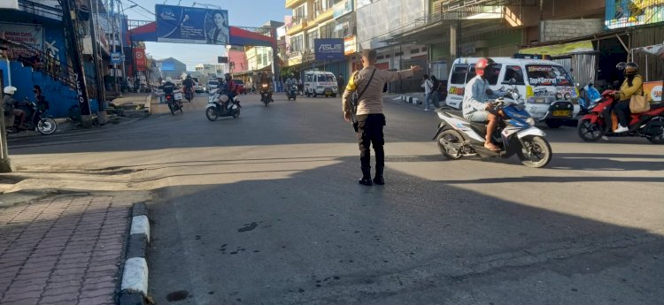 Personil Polsek Oebobo Laksanakan Strong Point Pagi.