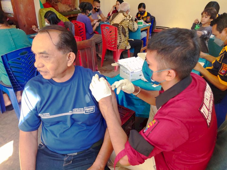 Klinik Polresta Kupang Kota Terus Gencarkan Vaksinasi Booster.