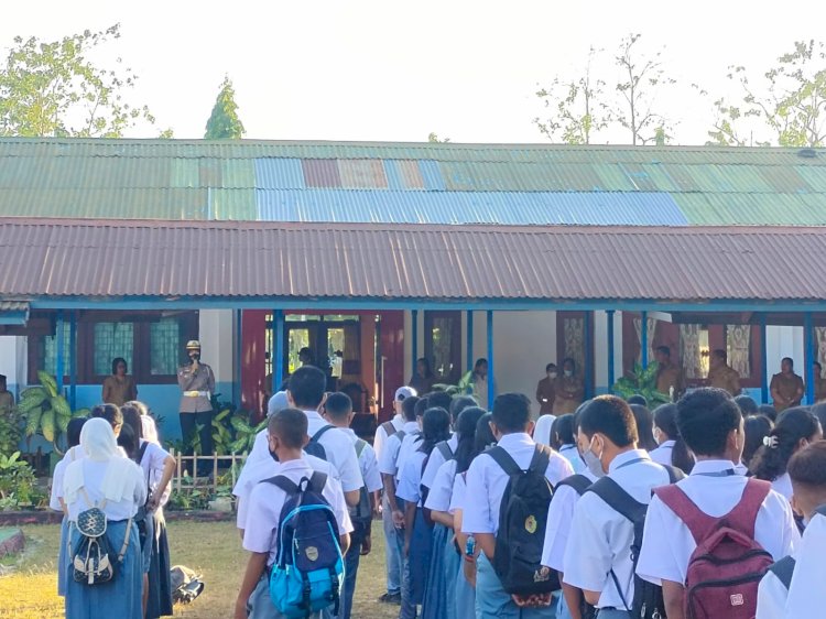 Unit Kamsel Polresta Kupang Kota laksanakan ”Police Goes To School”.