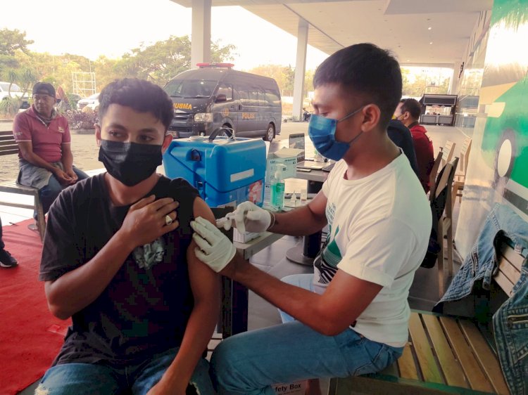 Klinik Polresta Kupang Kota buka gerai Vaksin di Lippo Plaza