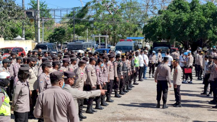 Kapolresta Kupang Kota Pimpin Apel Pagi Dan Apel Persiapan Pengamanan Aksi Demo Penolakan Kenaikan BBM