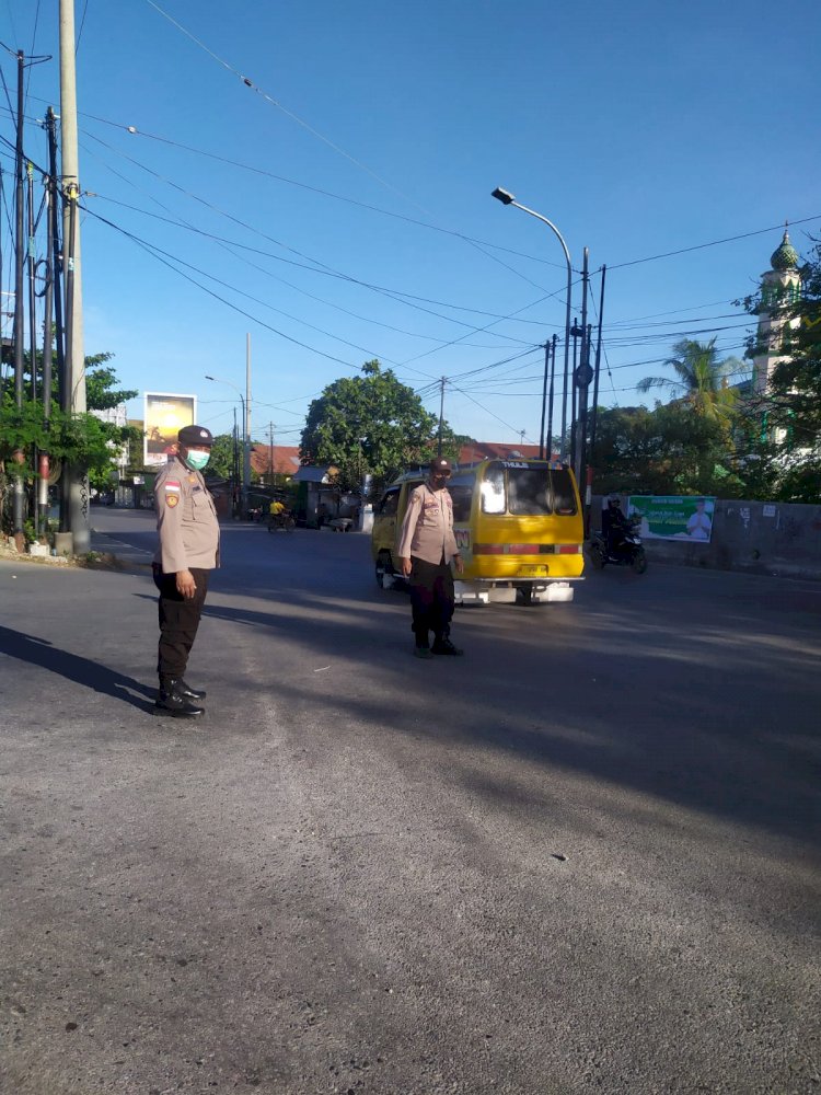 Antisipasi Kemacetan Pagi, Personel Polsek Kelapa Lima Laksanakan Strong Point