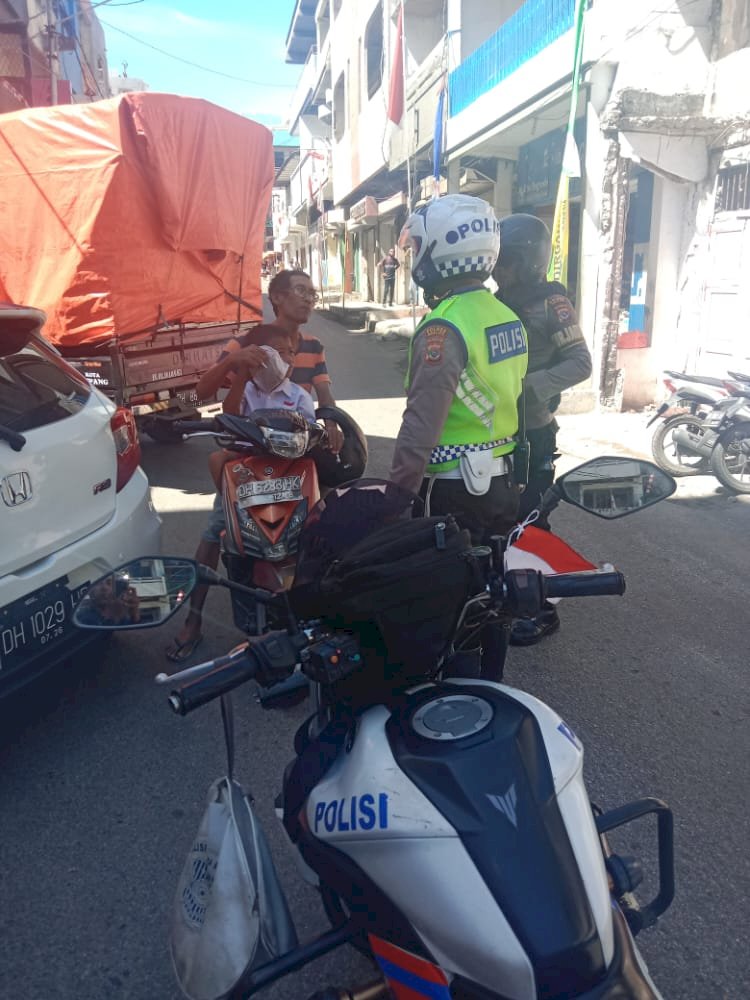 Personel Pos Polisi LLBK Terus Lakukan Teguran Terhadap Pelanggar Lalulintas