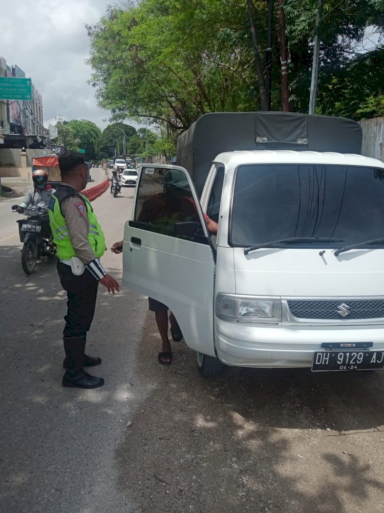 Pengaturan Lalu Lintas Di Jalan Rawan Macet, Bentuk Pelayanan Sat Lantas Polresta Kepada Masyarakat