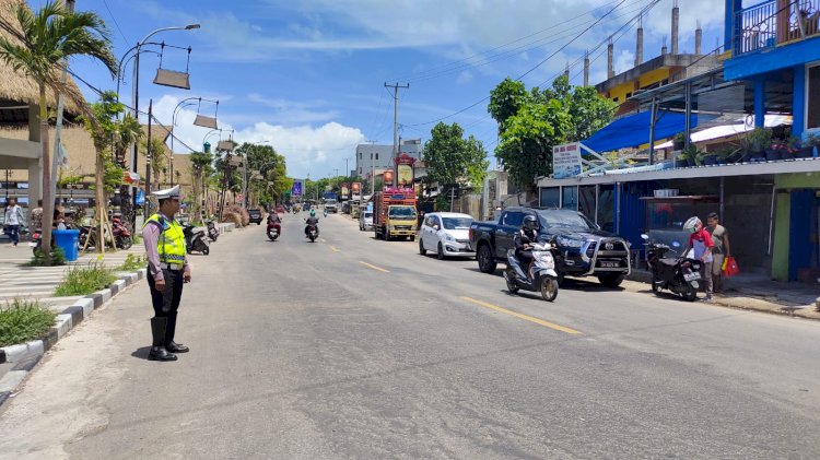 Antisipasi Kemacetan dan Parkiran Liar, Sat Lantas Laksanakan Patroli dan Pengaturan