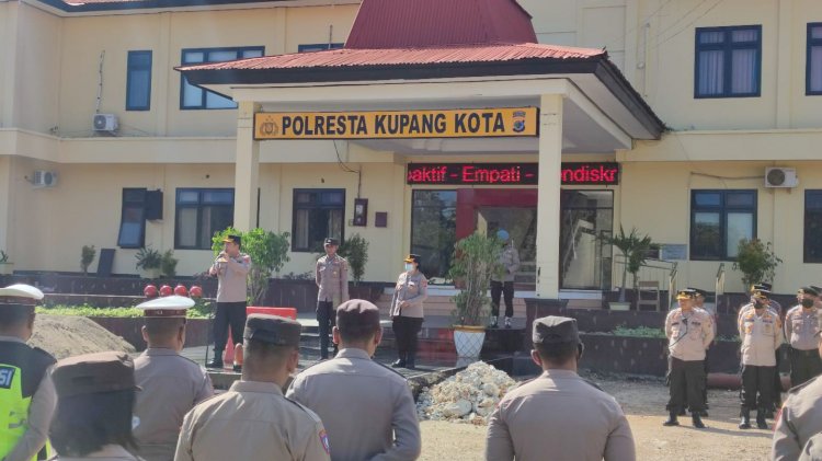 Waka Polresta Kupang Kota Pimpin Apel Senin Pagi