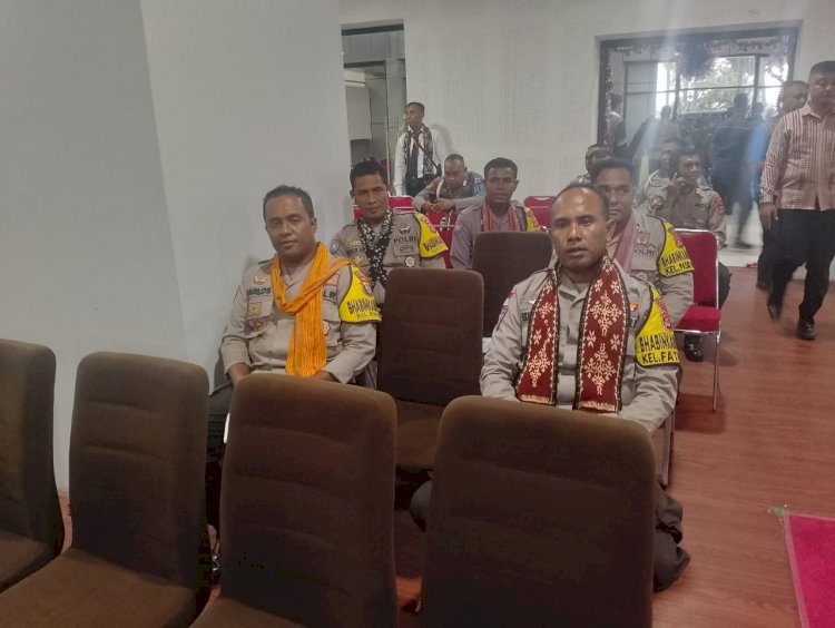 Personel Polresta Kupang kota Menghadiri Kegiatan Natal Bersama Polda NTT