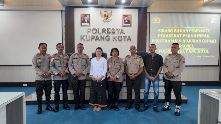 Pelaksanaan Sidang Badan Pembantu Penasehat Perkawinan, Perceraian dan Rujukan (BP4R) Personel Polresta Kupang Kota.