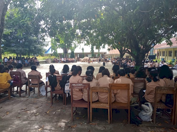 Kapolsek Maulafa Jelaskan Tentang Bullying dan Mendengar “Curhat” Pelajar Sekolah Menegah Atas.