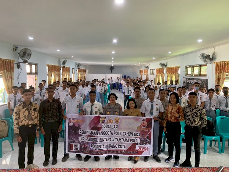 Ingin Menjadi Anggota Polri, Kabag SDM Polresta Kupang Kota Sosialisasikan Proses Rekrutmen di Sekolah.