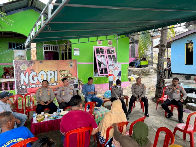 Jumat Curhat Polresta Kupang Kota di Rumah Tujuh Namosain, Warga Minta Pembangunan Pos Polisi Segera Diwujudkan.