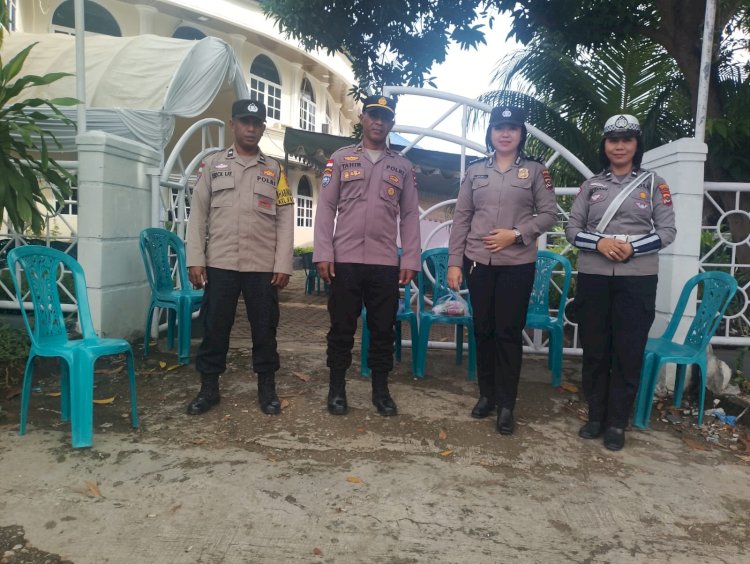 Jumat Agung, Personel Polresta Kupang Kota Amankan Kegiatan Ibadah Di seluruh Gereja Di Kota Kupang