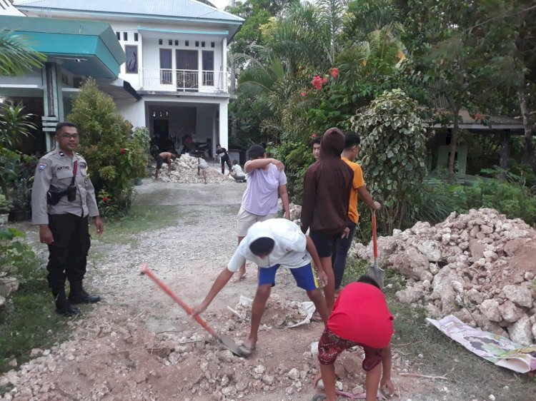 Penutupan Akses Jalan Oleh Warga, Bhabinkamtibmas Naikolan Lakukan Problem Solving Bantu Selesaikan Permasalahan.