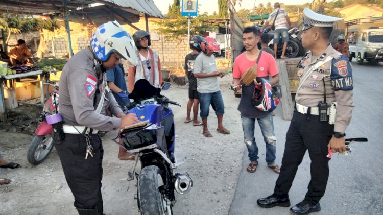 Satlantas Polresta Kupang Kota Terus Gandeng Polsek Alak, Tindak Pengendara Yang Melanggar