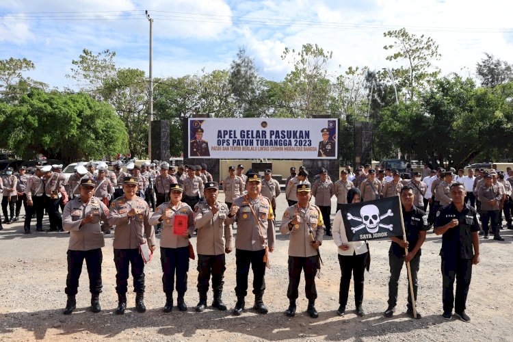 Kapolresta Kupang Kota Memberikan Penghargaan Kepada Satker Terbersih dan Terkotor Lingkup Polresra Kupang Kota.