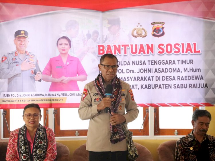 Kapolda dan Ketua Bhayangkari Daerah NTT Menyentuh Hati Masyarakat Lansia di Sabu Raijua