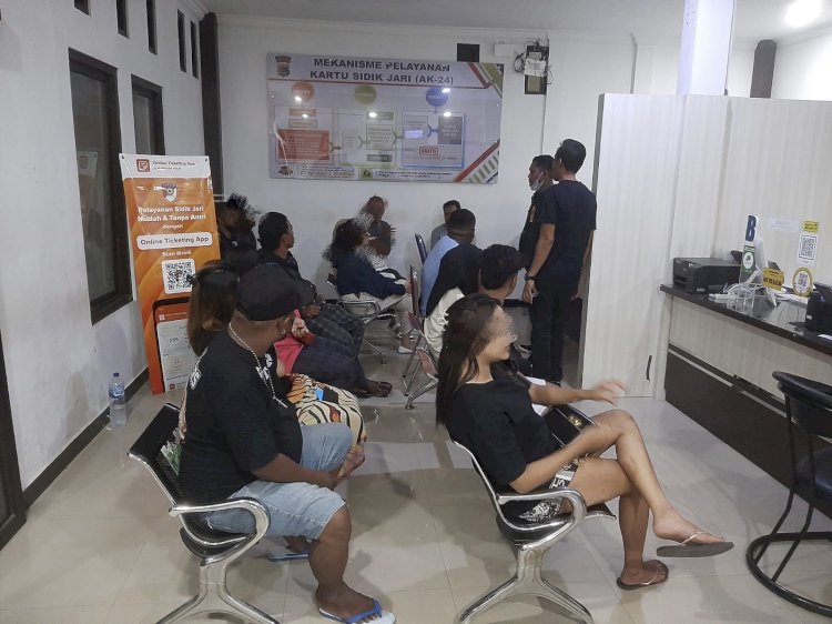 Satgas Operasi Pekat Polresta Kupang Kota Amankan Belasan Pasangan Bukan Suami Istri