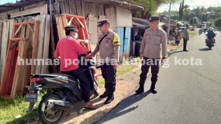 Giat Rutin Polsek Alak Himbau Pengendara Kendaraan Bermotor Tertib Berlalu Lintas