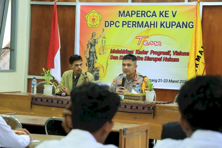 Kapolresta Kupang Kota Sampaikan Cara Pencegahan TPPO Kepada Calon Anggota Permahi Kupang.