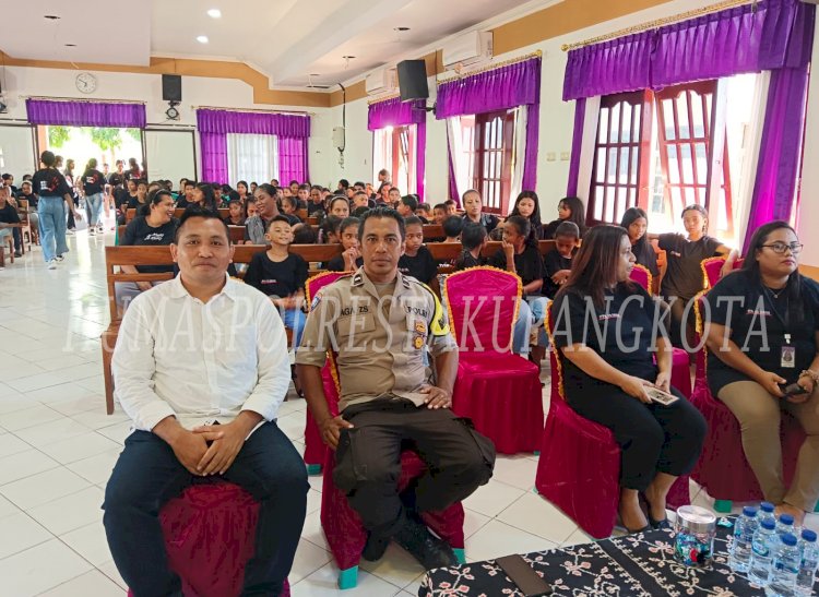 Bhabinkamtibmas Nunbaun Sabu, Ikut  Dalam Kampanye Stop Kekerasan Terhadap Anak
