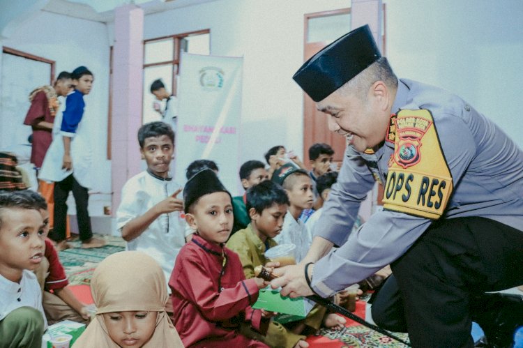 Kapolresta Kombes Aldinan Manurung Bersama Ketua Bhayangkari, Berbagi Kasih Dengan Anak Panti Asuhan Attin Namosain