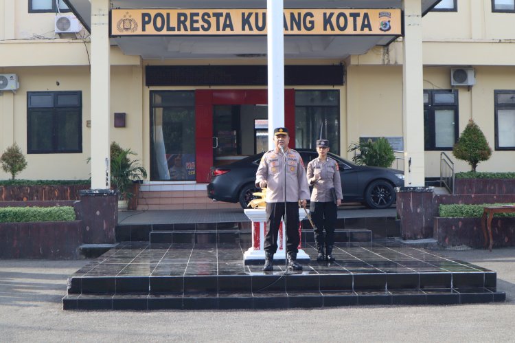 Kapolresta Kupang Kota Pimpin Apel Pagi, Minta Personel Jalankan Tugas Sesuai SOP dan Jaga Kepercayaan Masyarakat.