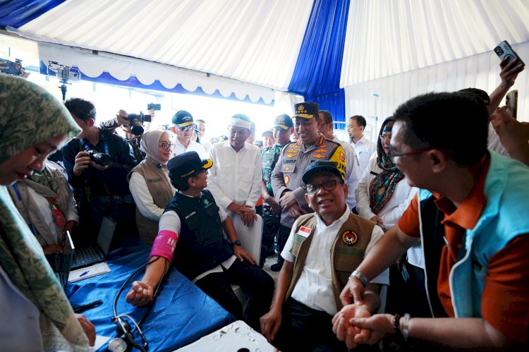 Tinjau Rest Area KM 57, Kapolri Pastikan Kelancaran dan Pelayanan Masyarakat saat Arus Mudik