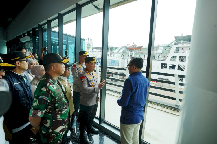 Tinjau Pelabuhan Merak, Kapolri Sebut Terjadi Penguraian Kepadatan Imbas Kebijakan Diskon Tiket dan WFA