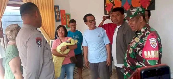 Polsek Koja Datangi Lokasi Penemuan Bayi Laki-Laki di Kayu Putih