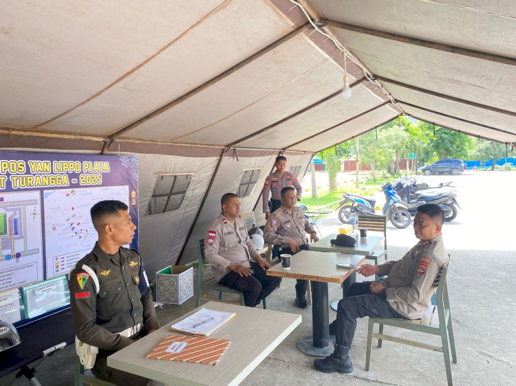 Pastikan Anggota Siap Siaga, Wakapolresta Kupang Kota Cek di Beberapa Pos Pengamanan.