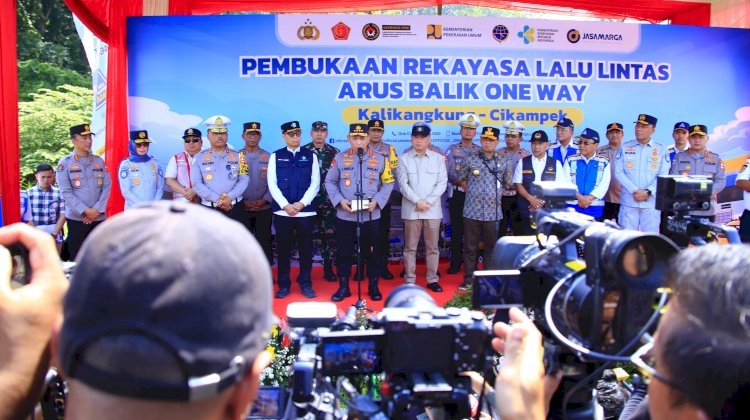 Kapolri Jelaskan Alasan Berlakukan One Way Nasional di Puncak Arus Balik Lebaran