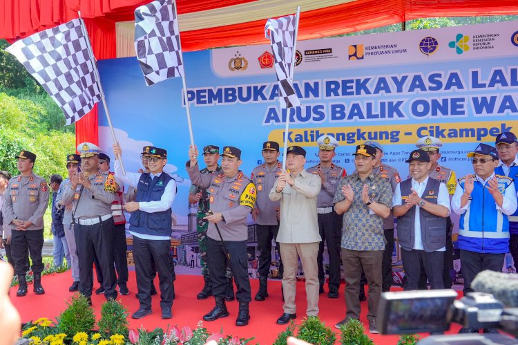 Polri Lepas Flag Off One Way Nasional Arus Balik Lebaran 2025 di KM 414 Sampai KM 70 Hari Ini