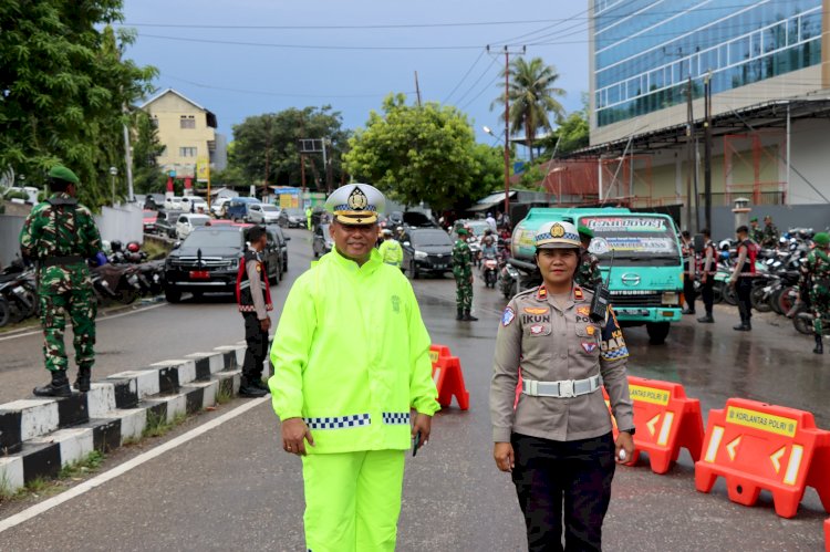 Pemakaman Uskup Emeritus Mgr Petrus Turang, Satlantas Polresta Kupang Kota Rekayasa Lalin di Gereja Katedral.