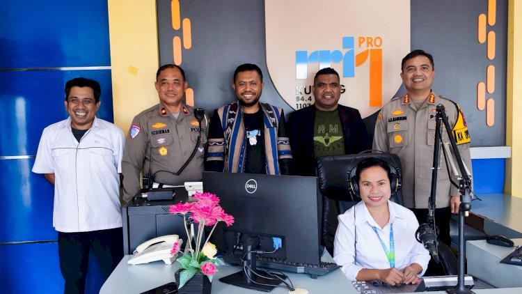Kapolresta Kombes Aldinan Ikuti Dialog Pagi Bersama RRI, Bahas Strategi Pawai Paskah Damai di Kota Kupang.