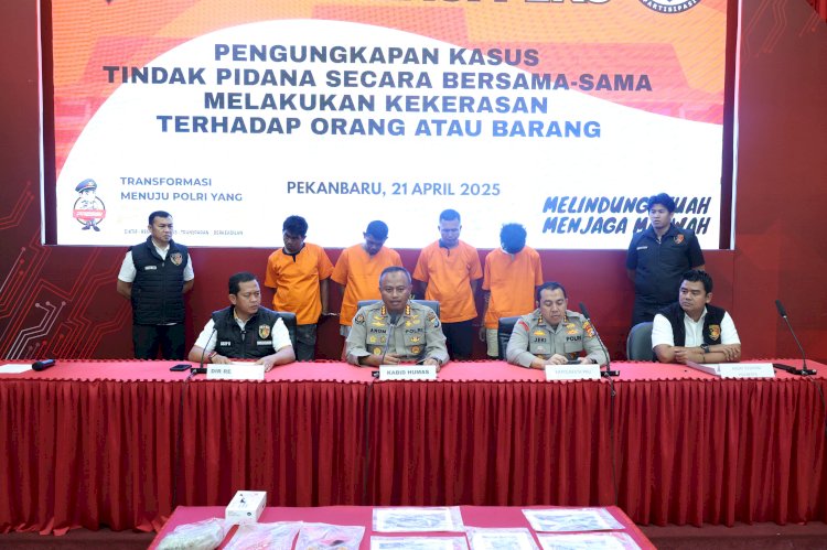 Polda Riau Tangkap Empat Debt Collector Yang Terlibat Pengrusakan dan Intimidasi